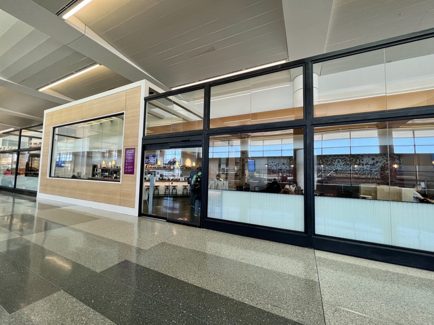 escape lounge phoenix entrance