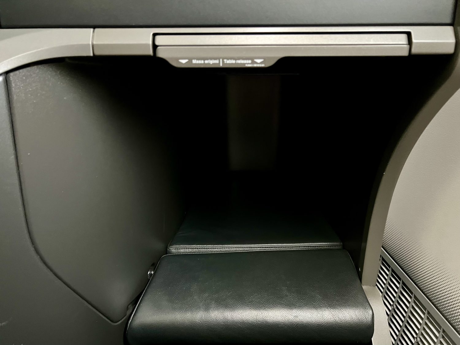 turkish airlines business class foot cubby