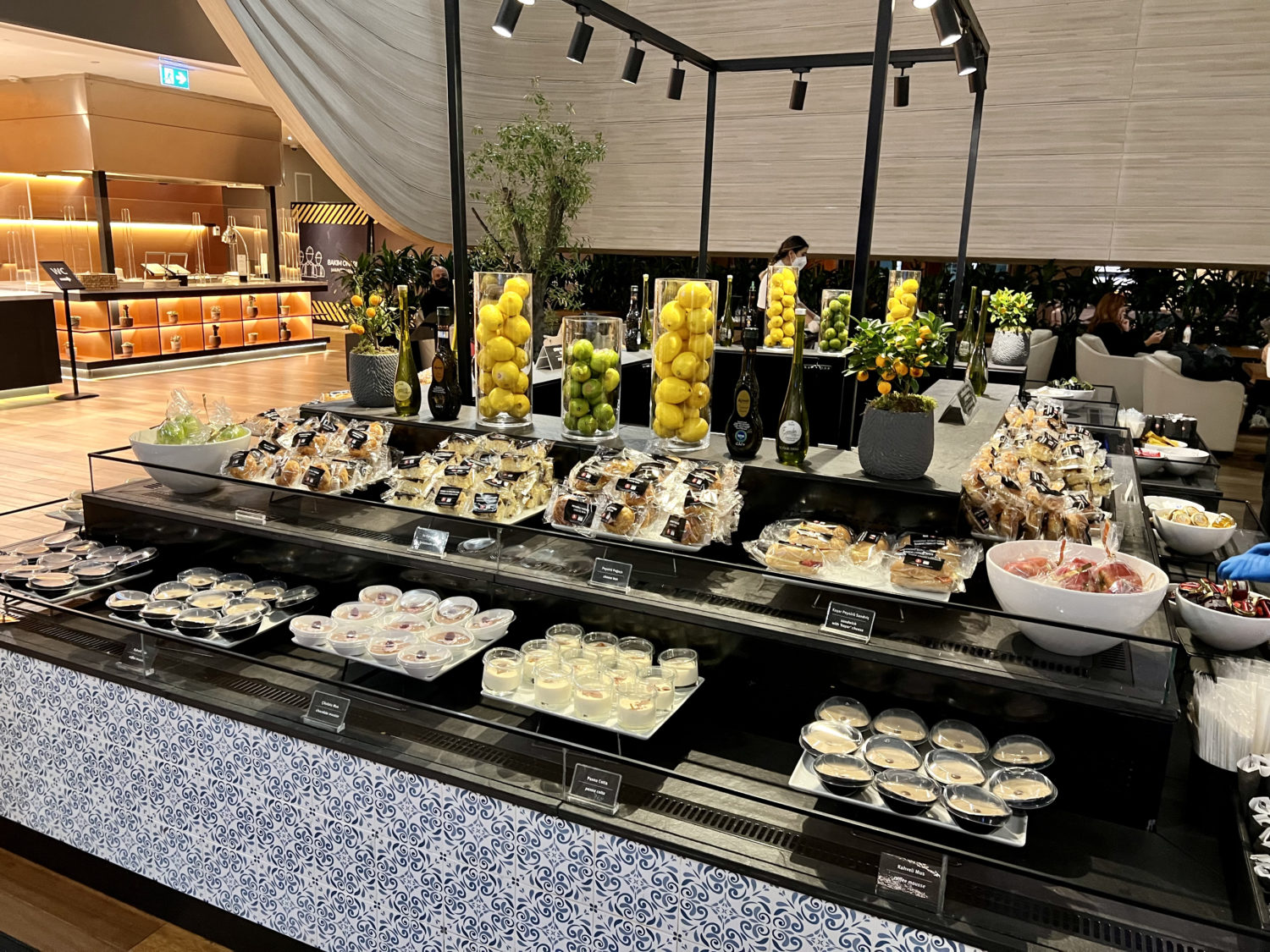 turkish business class lounge snacks