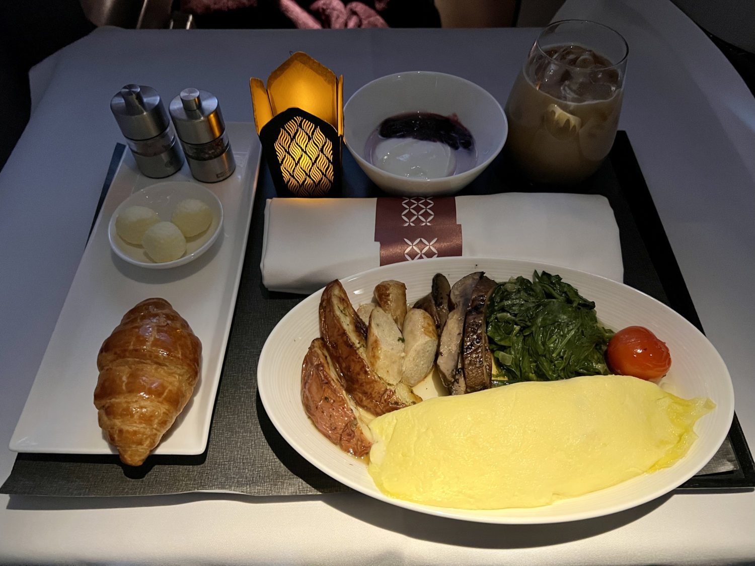 omelette and sides in qsuite