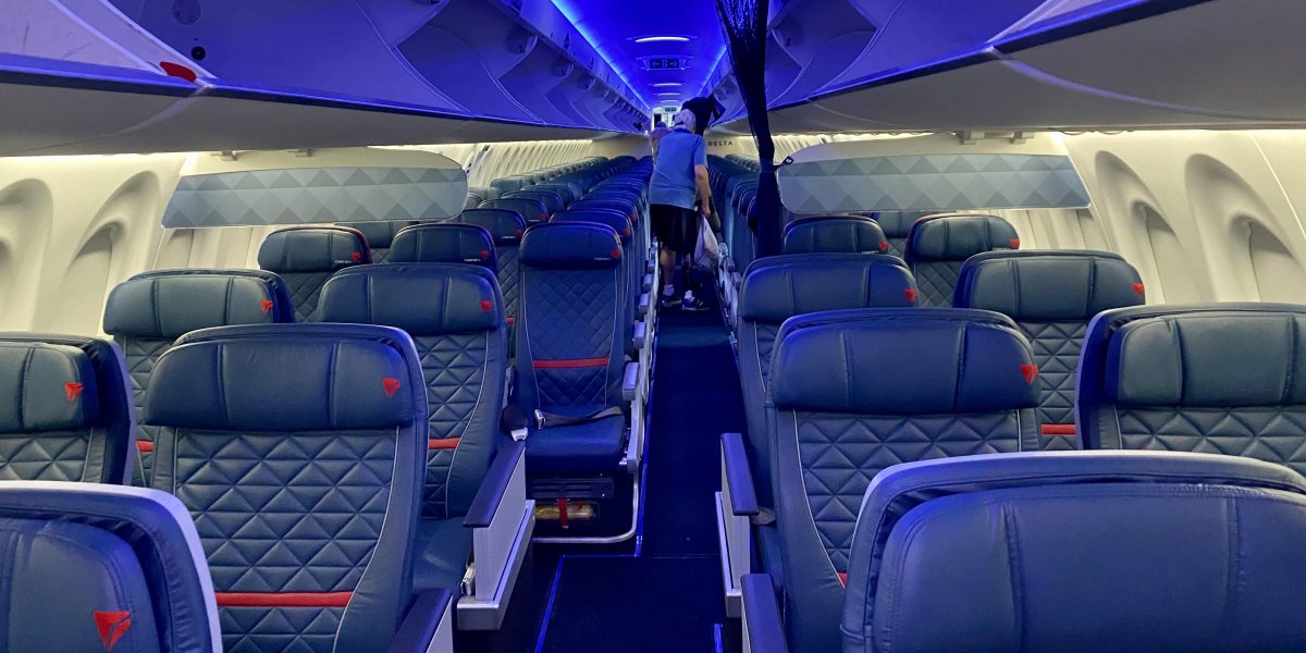 delta air lines cabin