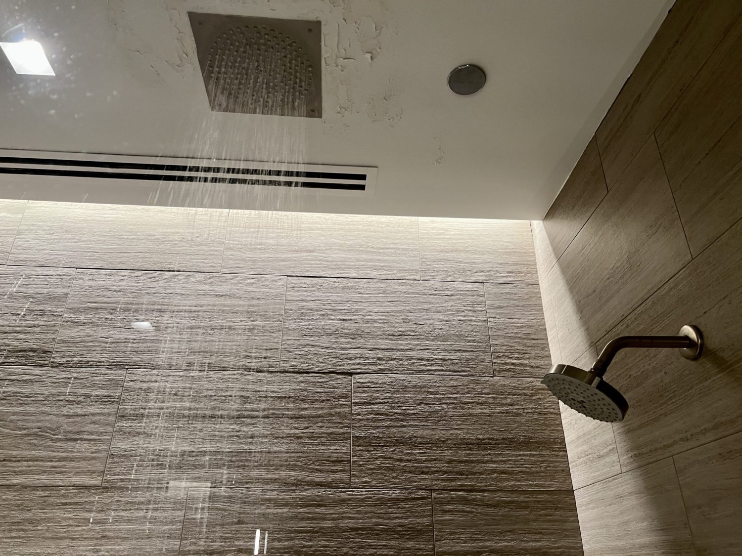 united polaris chicago shower