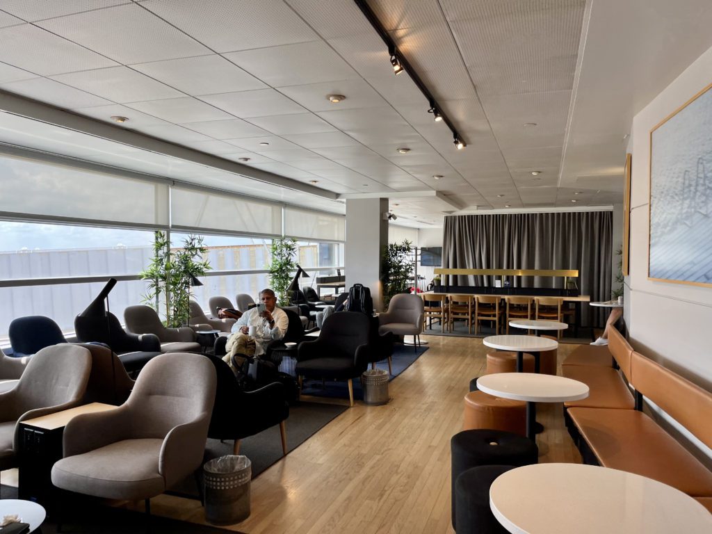 chairs inside the SAS lounge at Chicago O'Hare