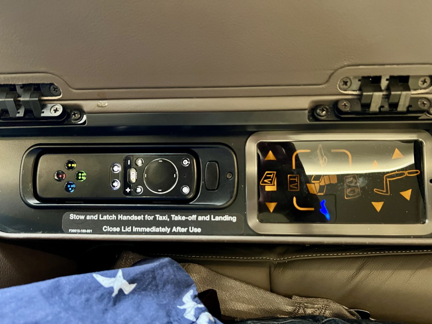 Singapore airlines first class suite controls