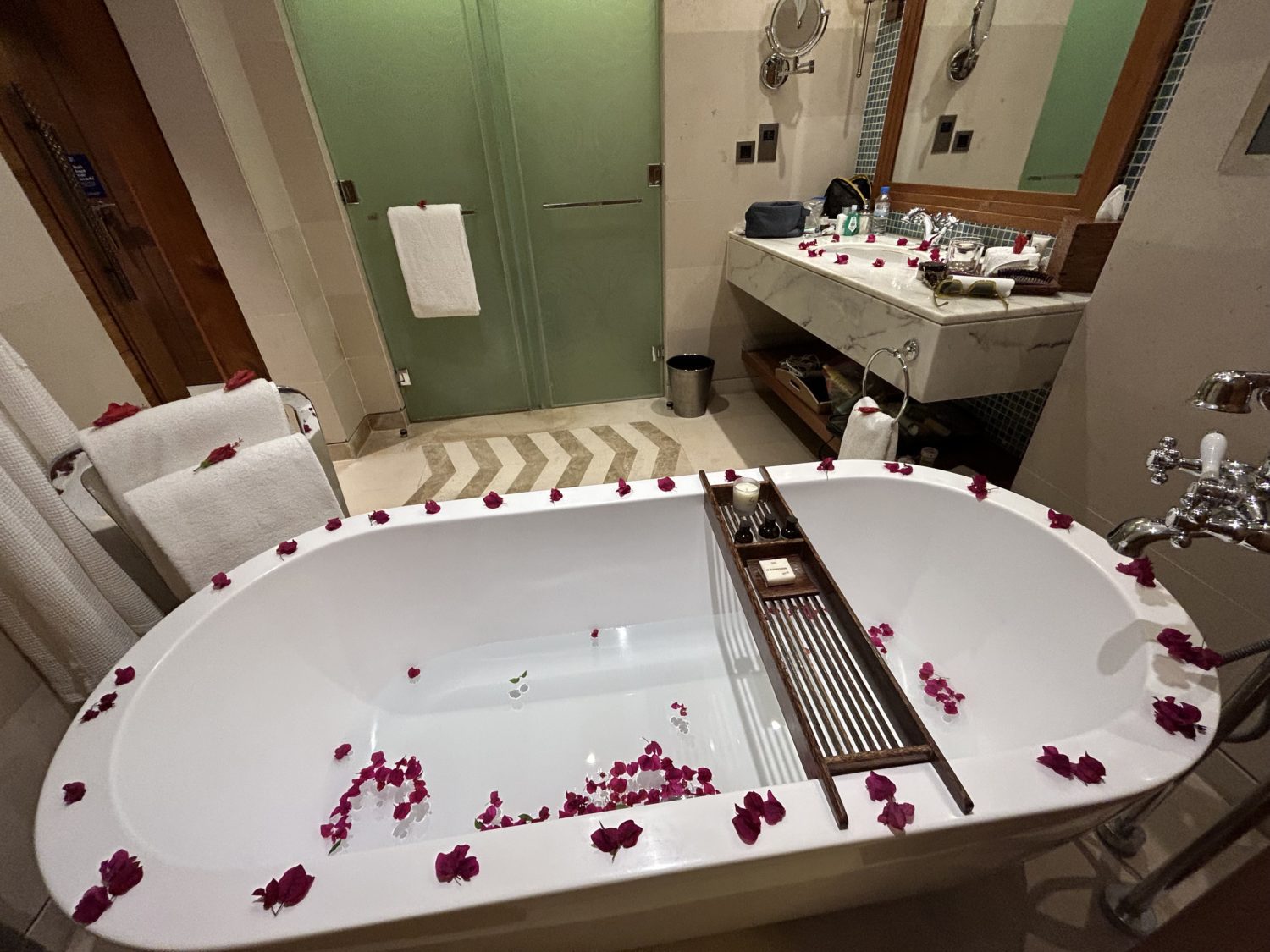 Park Hyatt Zanzibar rose petals