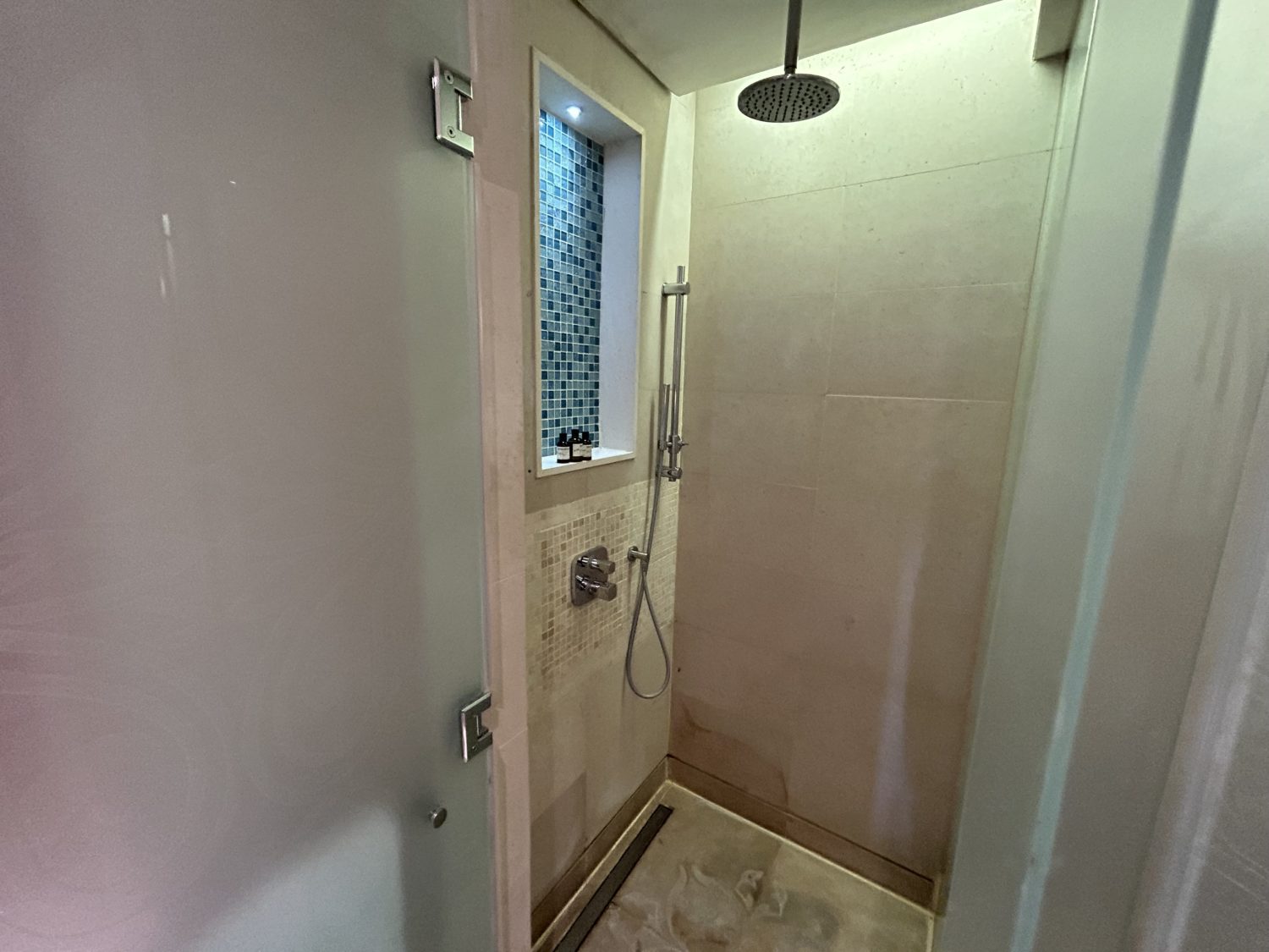 Park Hyatt Zanzibar shower