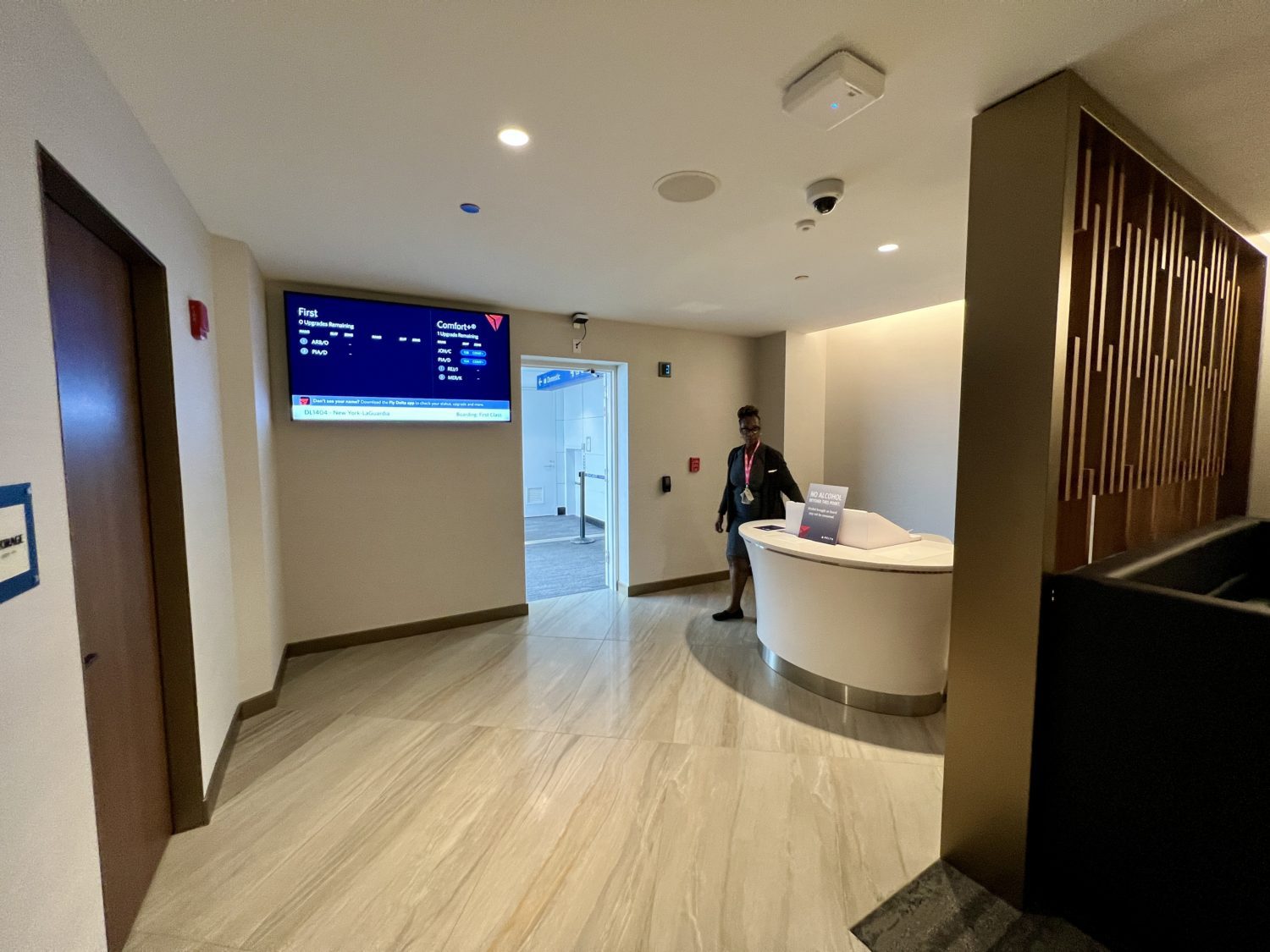 delta sky club chicago boarding