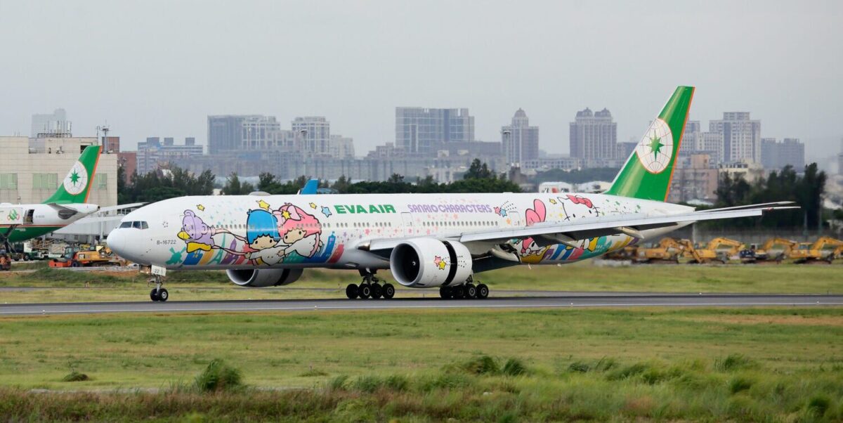 eva air hello kitty returns