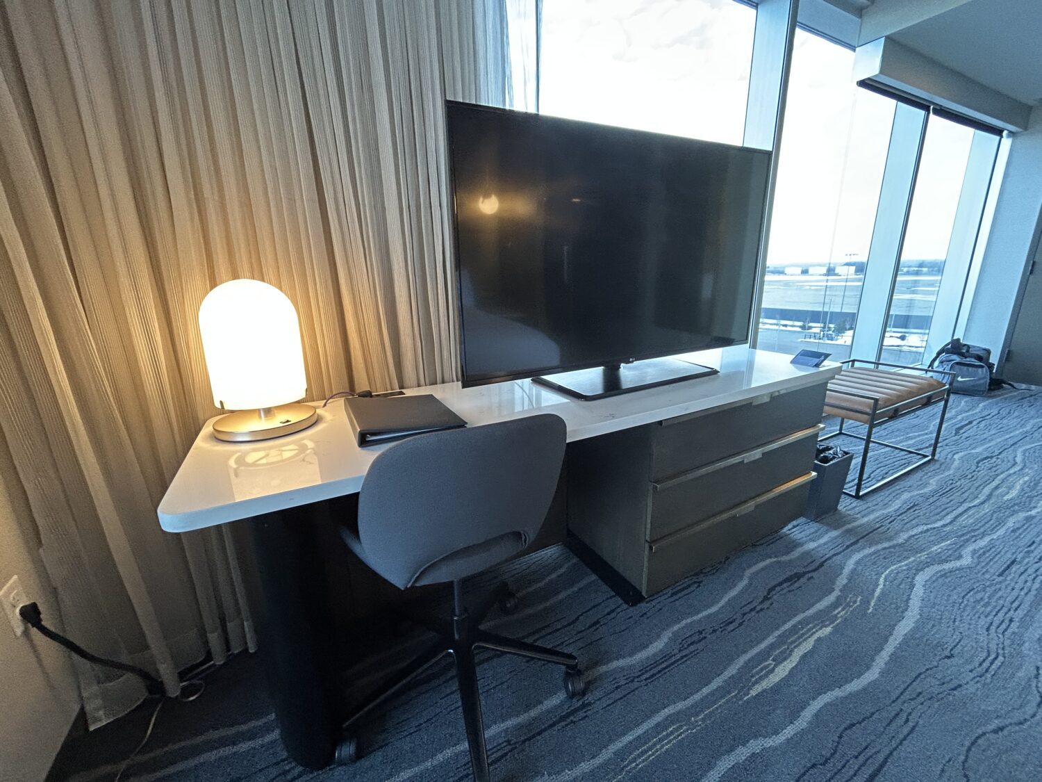 Desk Intercontinental MSP