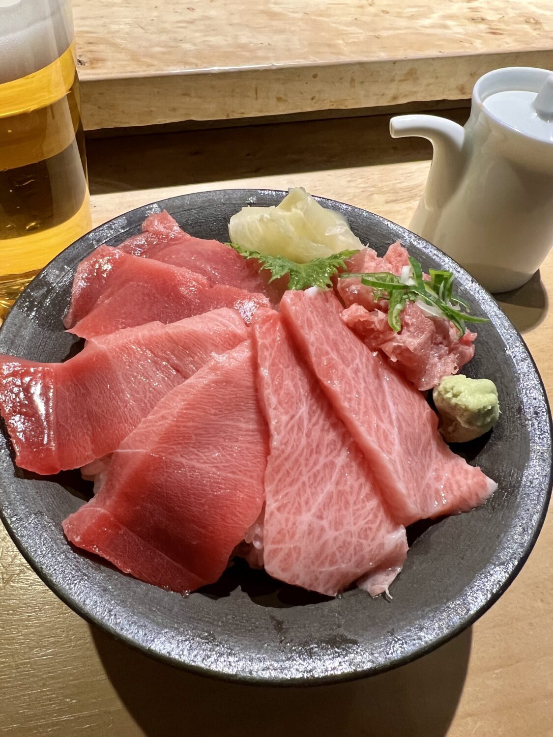 sashimi bowl in tokyo