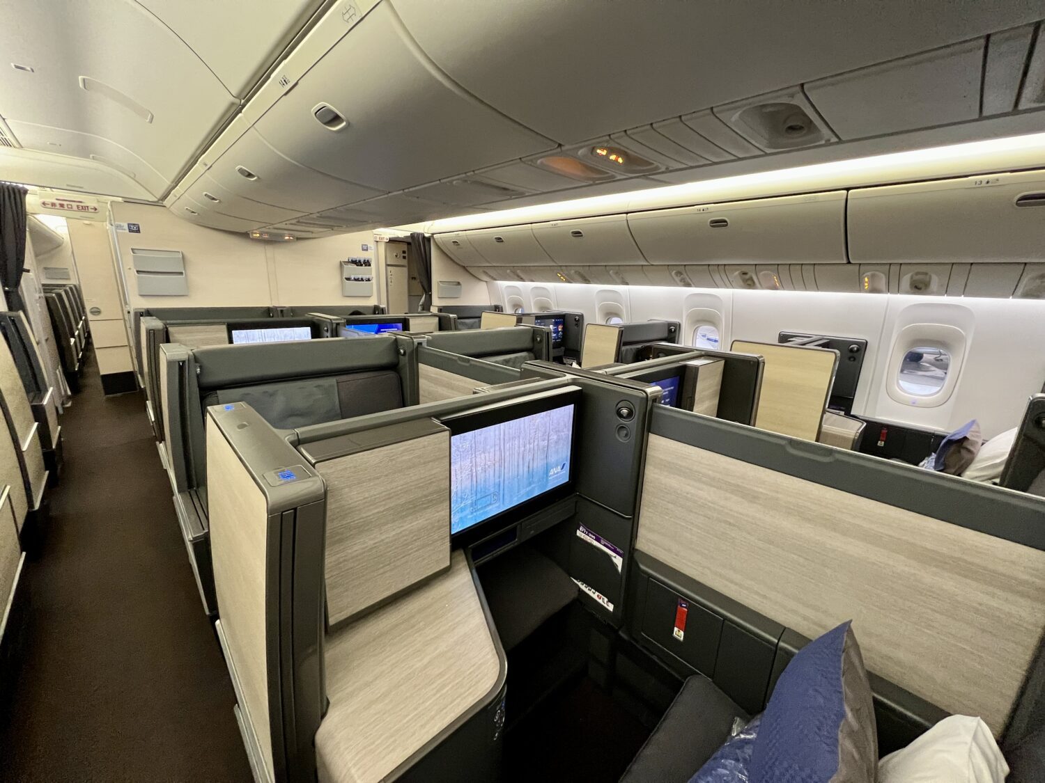 ana business class cabin on the 777