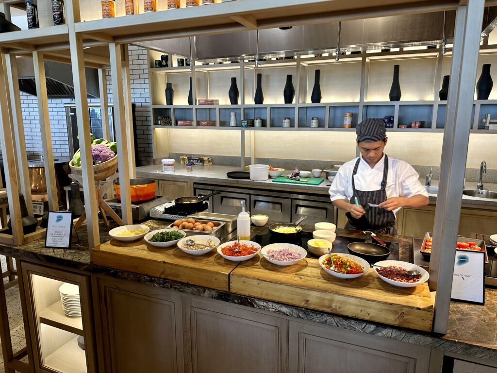 turquoise omlette bar