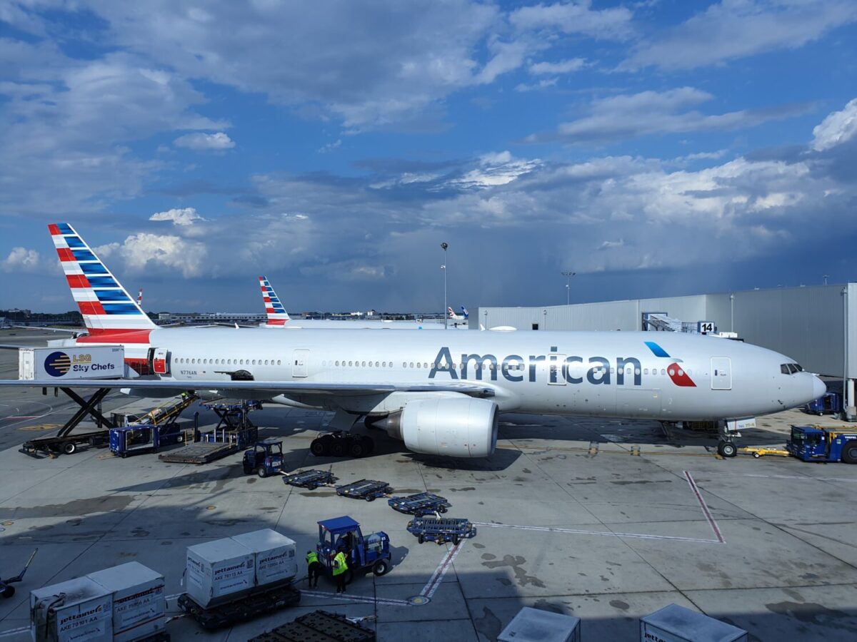 American Airlines plane
