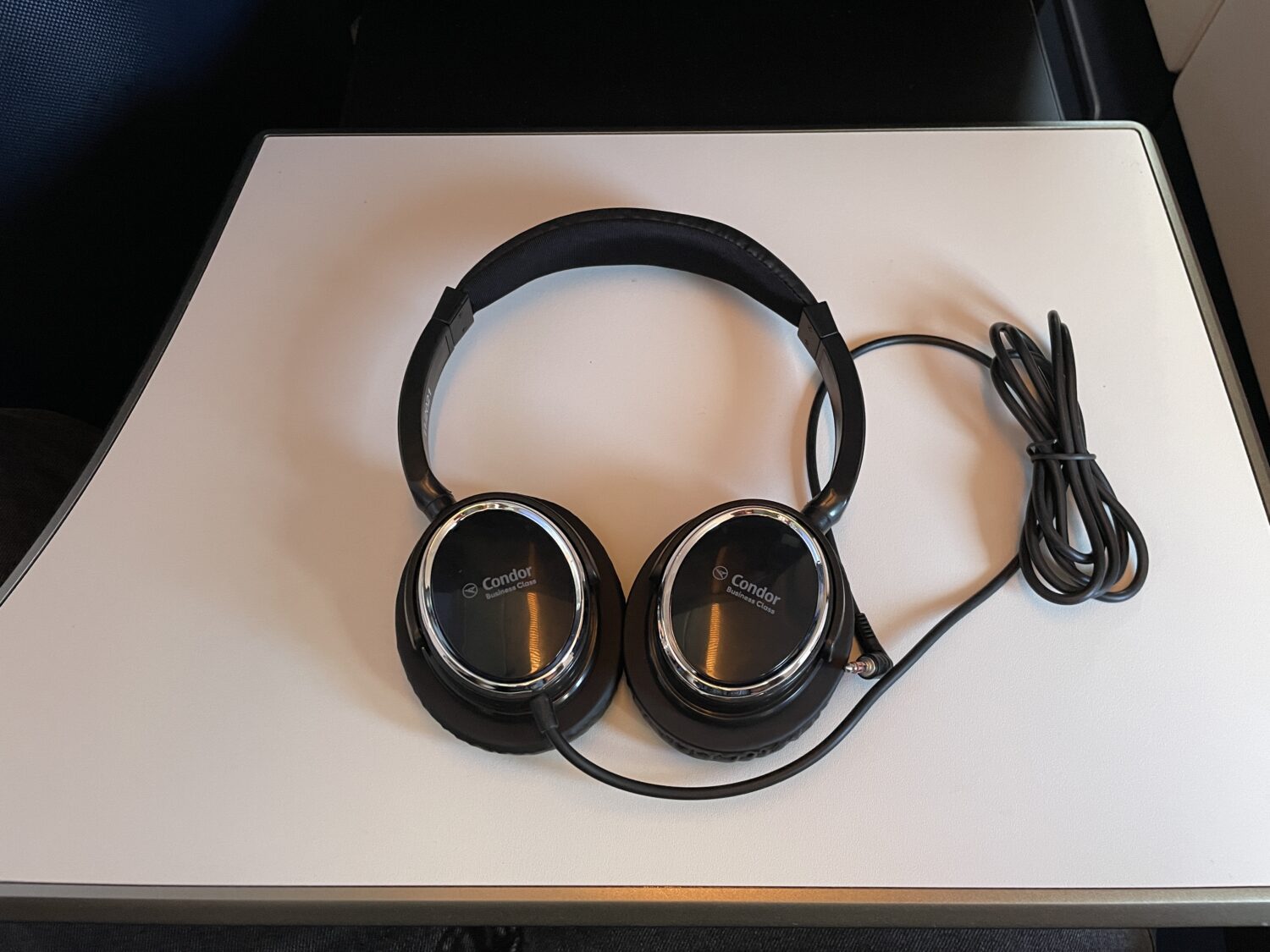 headphones on a tray trable