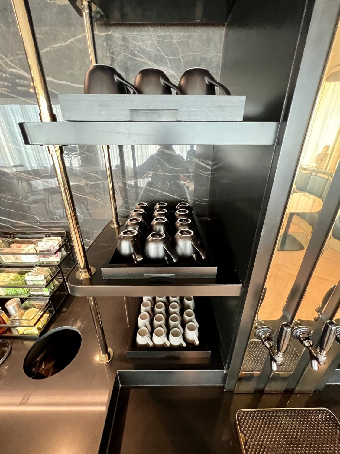 chase sapphire lounge boston cups