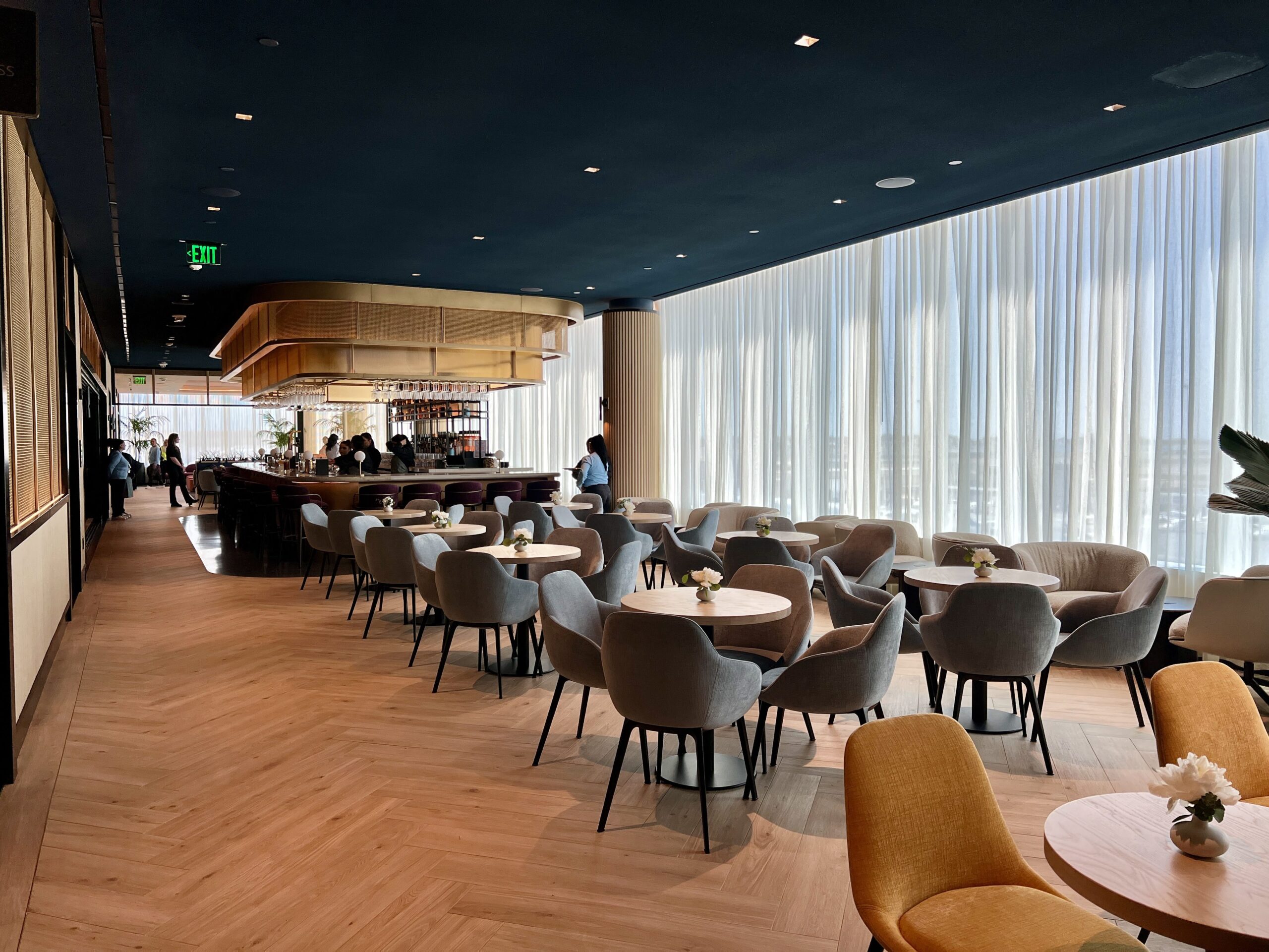 chase sapphire lounge boston dining room