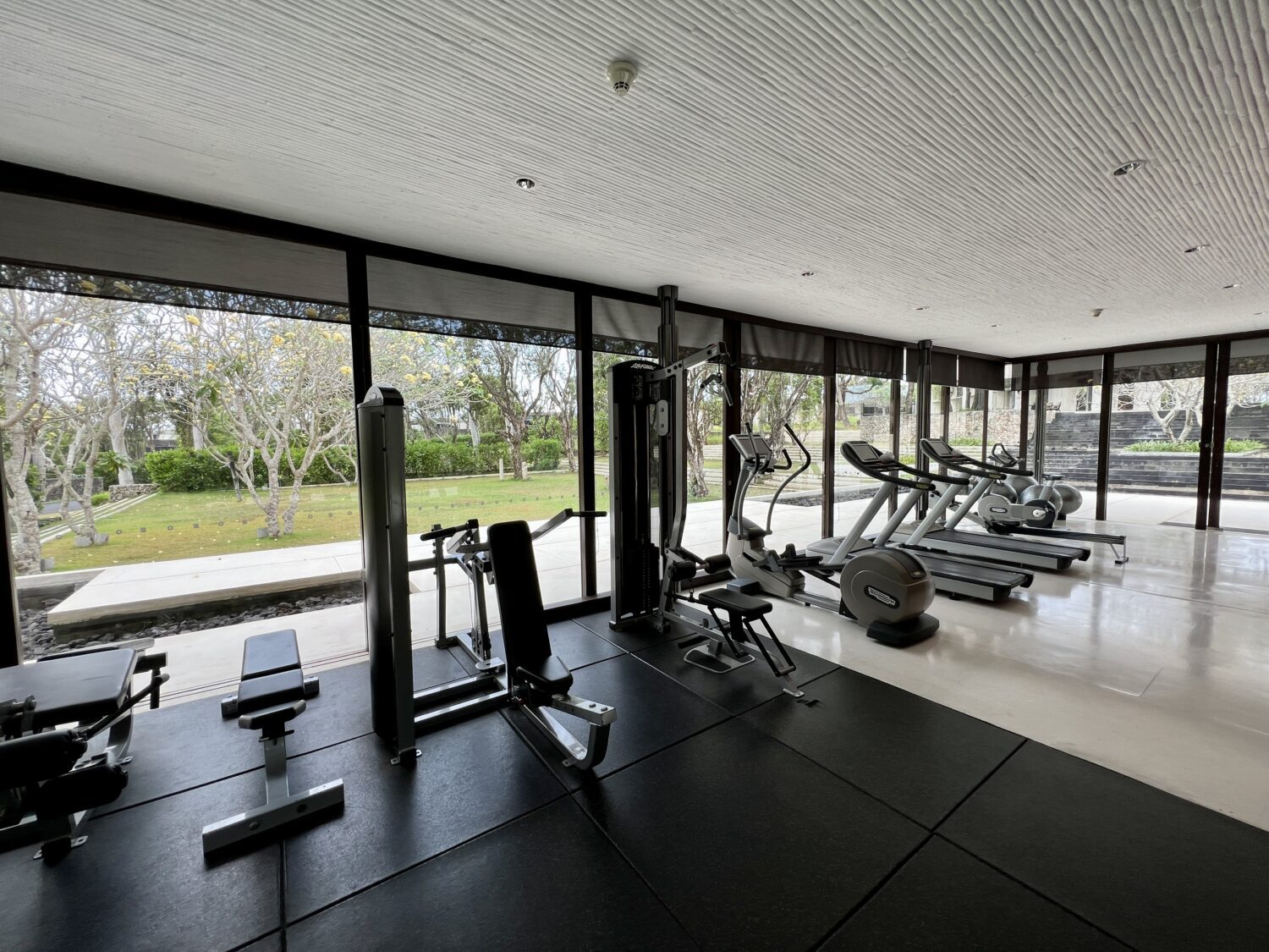 alila villas uluwatu gym