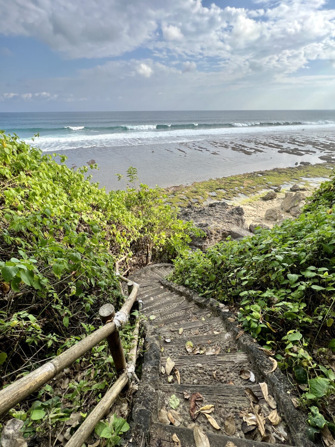 alila villas uluwatu hike