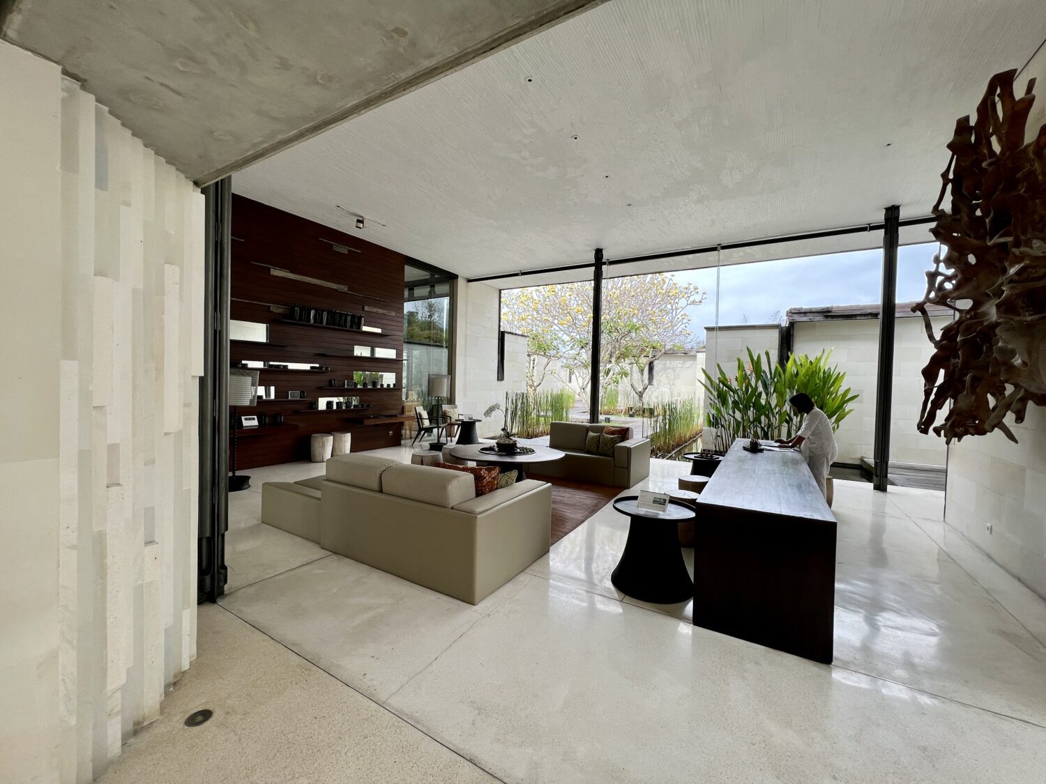 alila villas uluwatu spa