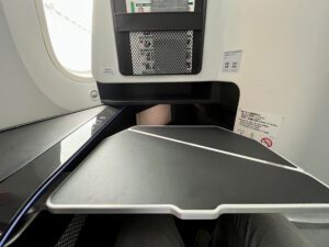airplane tray table