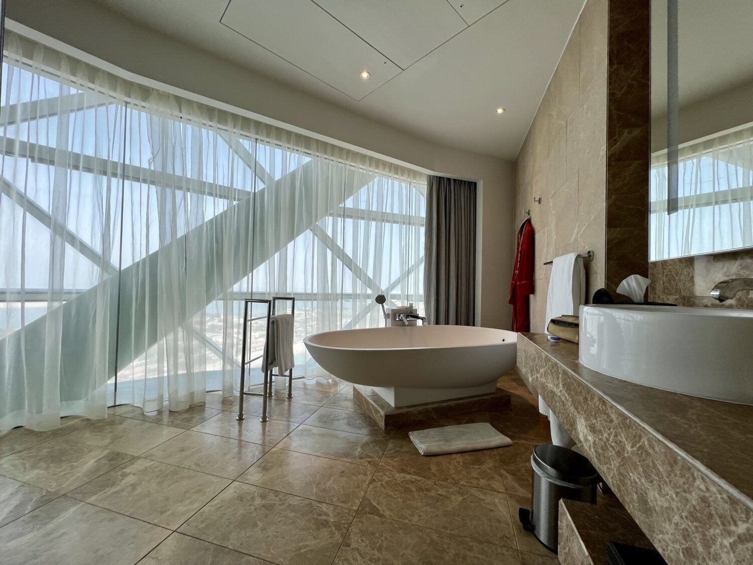 andaz capital gate abu dhabi