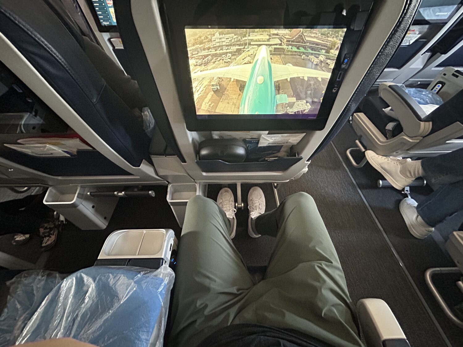 French Bee Premium seat legroom