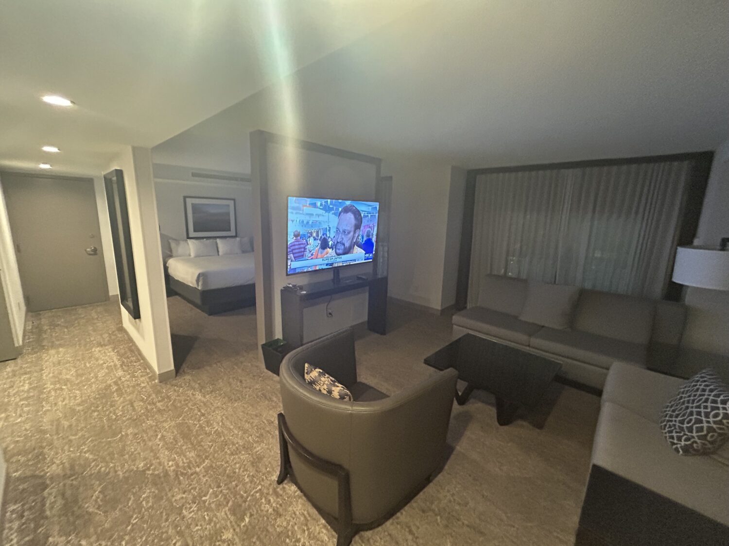 Hyatt Regency SFO room