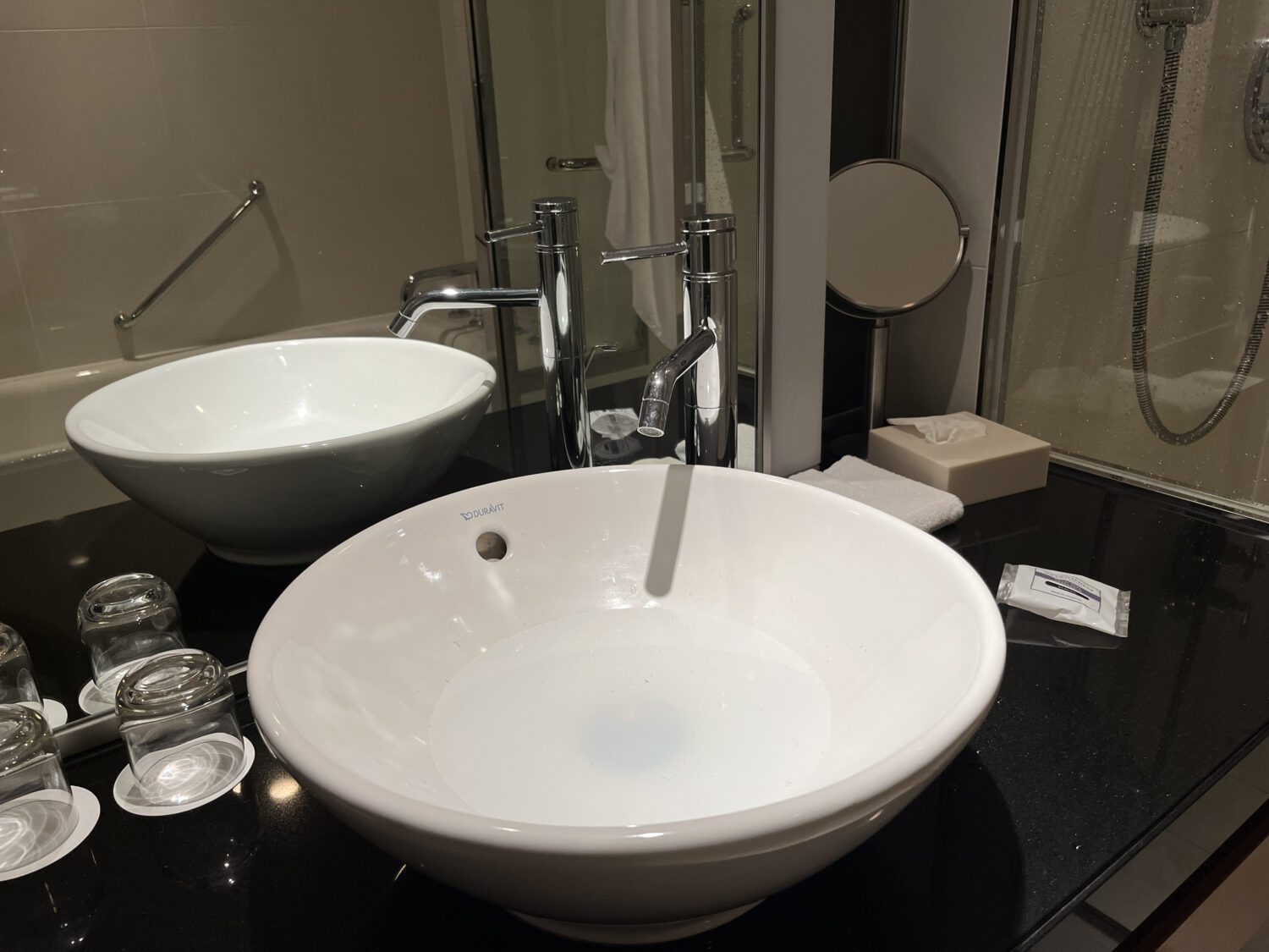 bathroom sink no drain Hyatt Tokyo