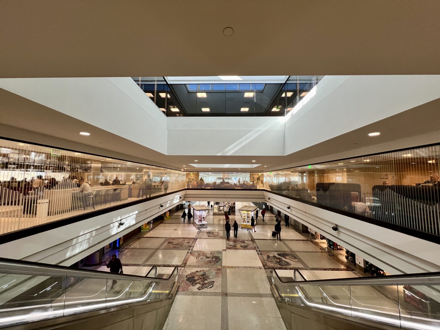 capital one lounge layout