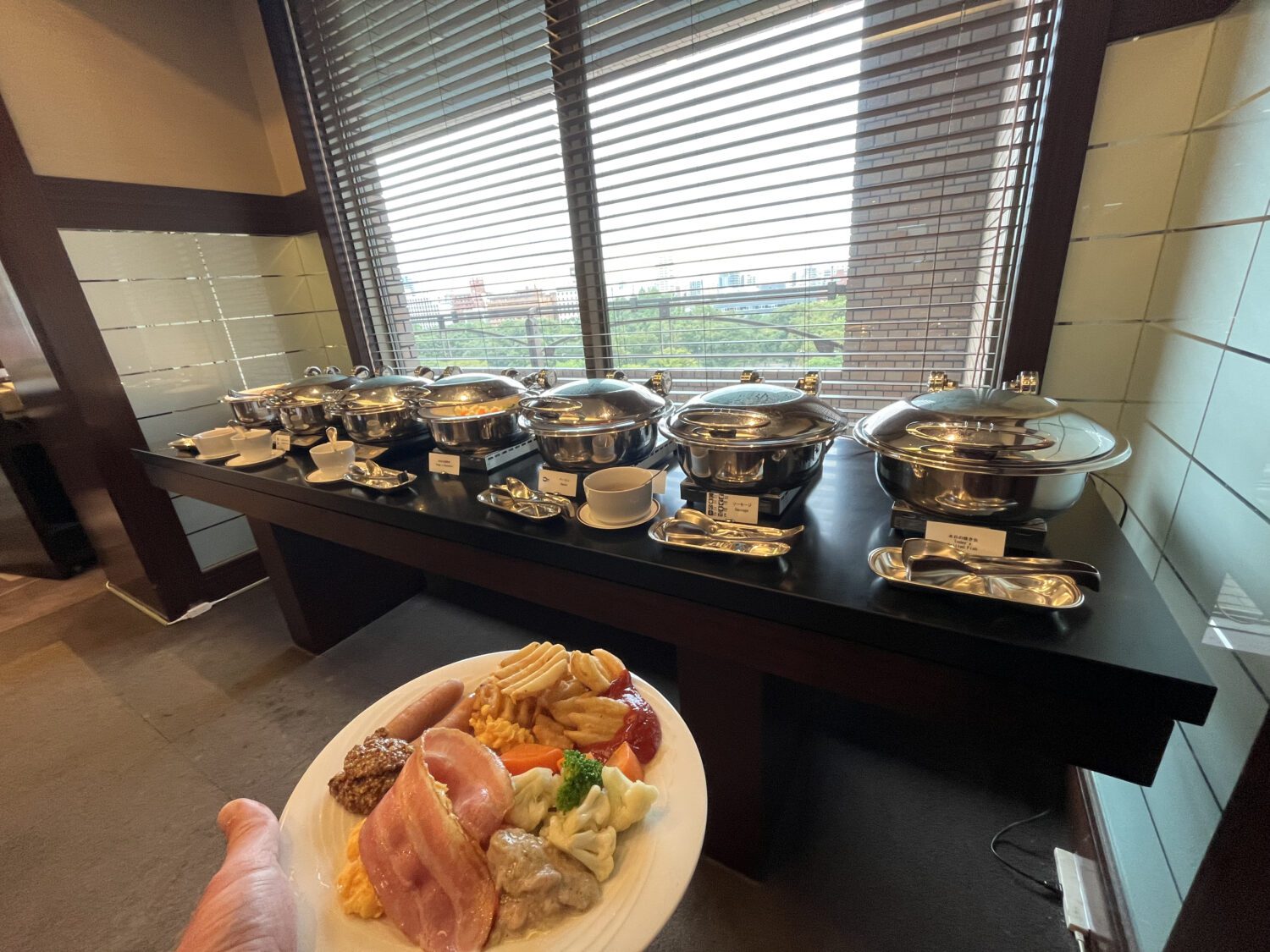 Hyatt Tokyo breakfast lounge