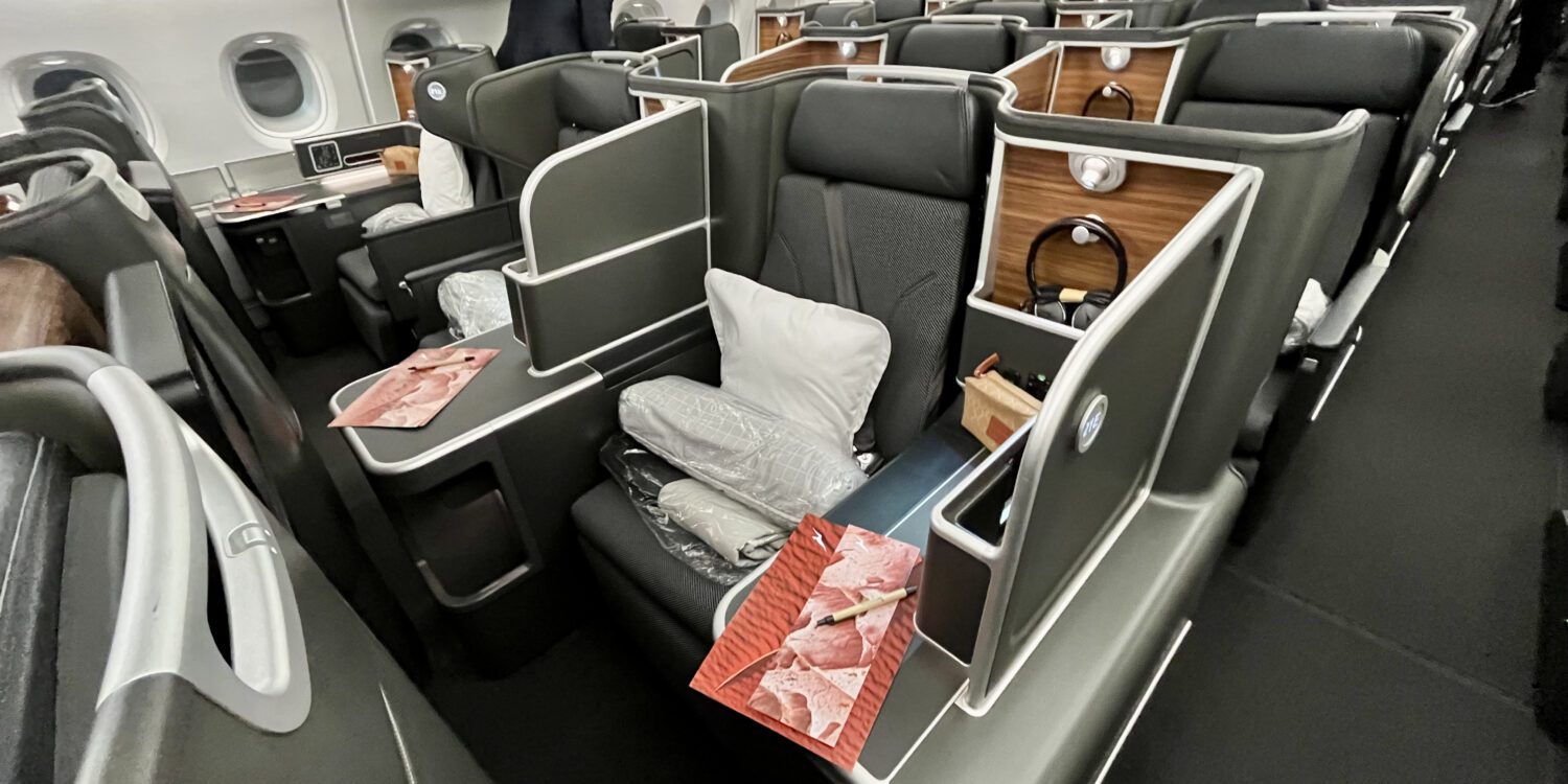 Qantas business class review