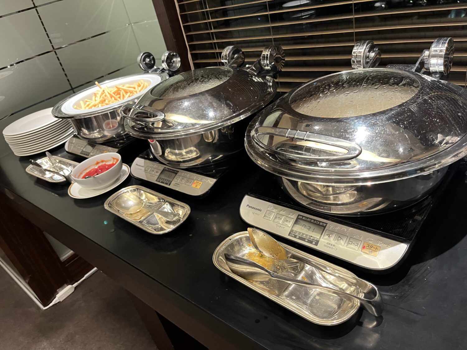 Regency lounge hot food