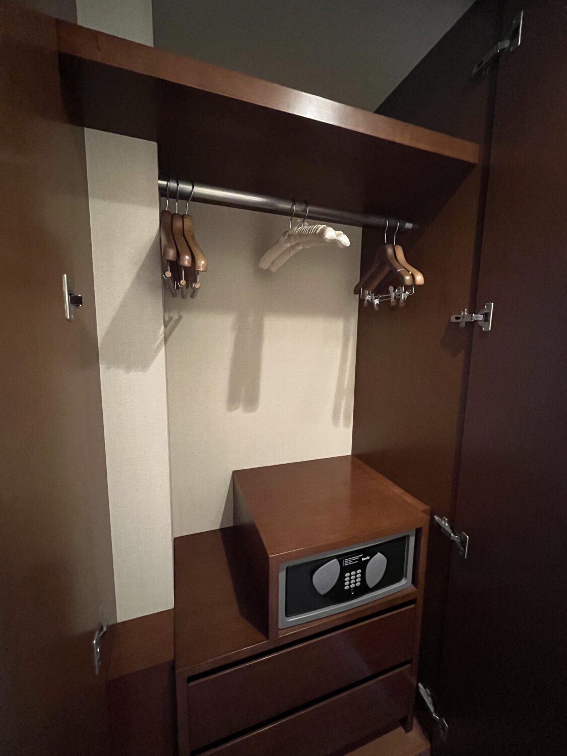 safe in the closet at Hyatt Regency Tokyo
