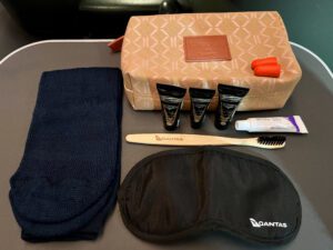 Qantas amenity kit 