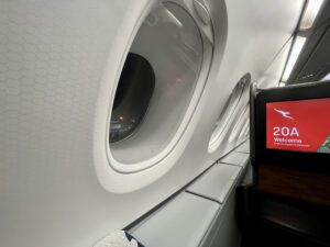 qantas extra space at window