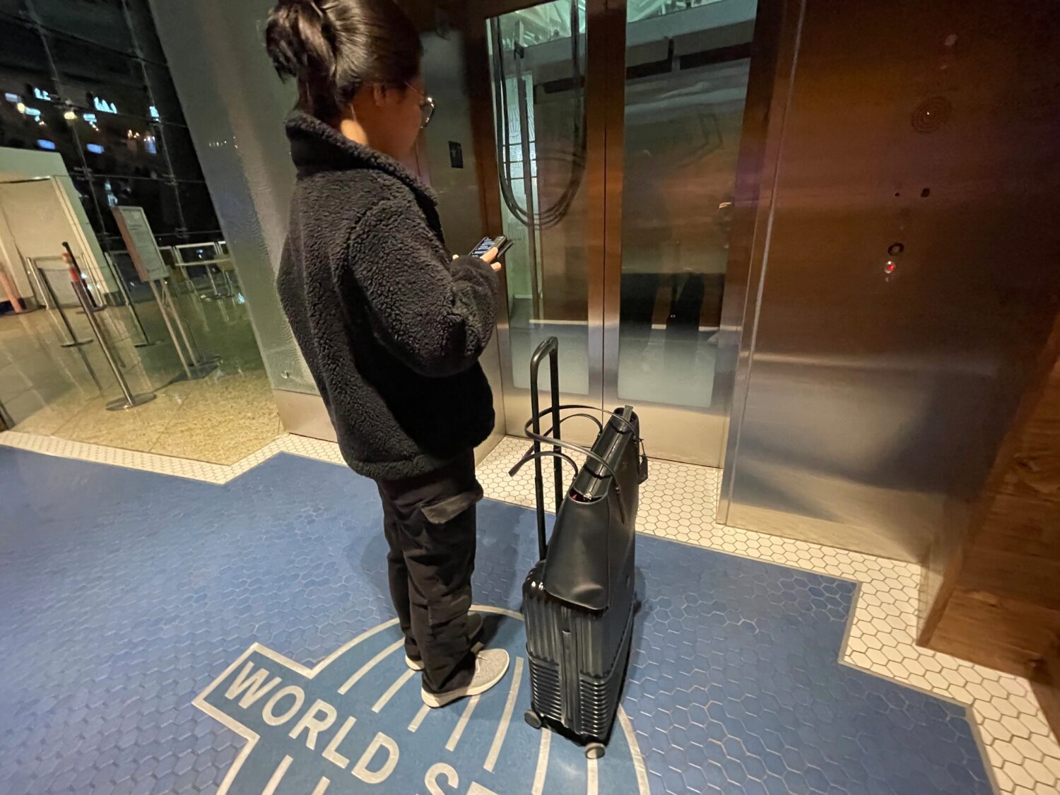 Amex Lounge SEA Elevator