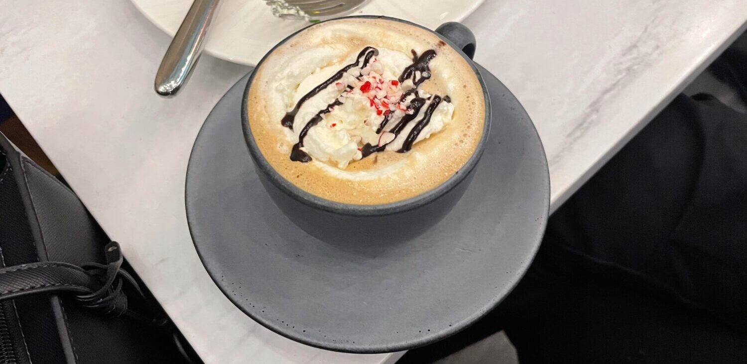 Amex Lounge SEA Peppermint Mocha