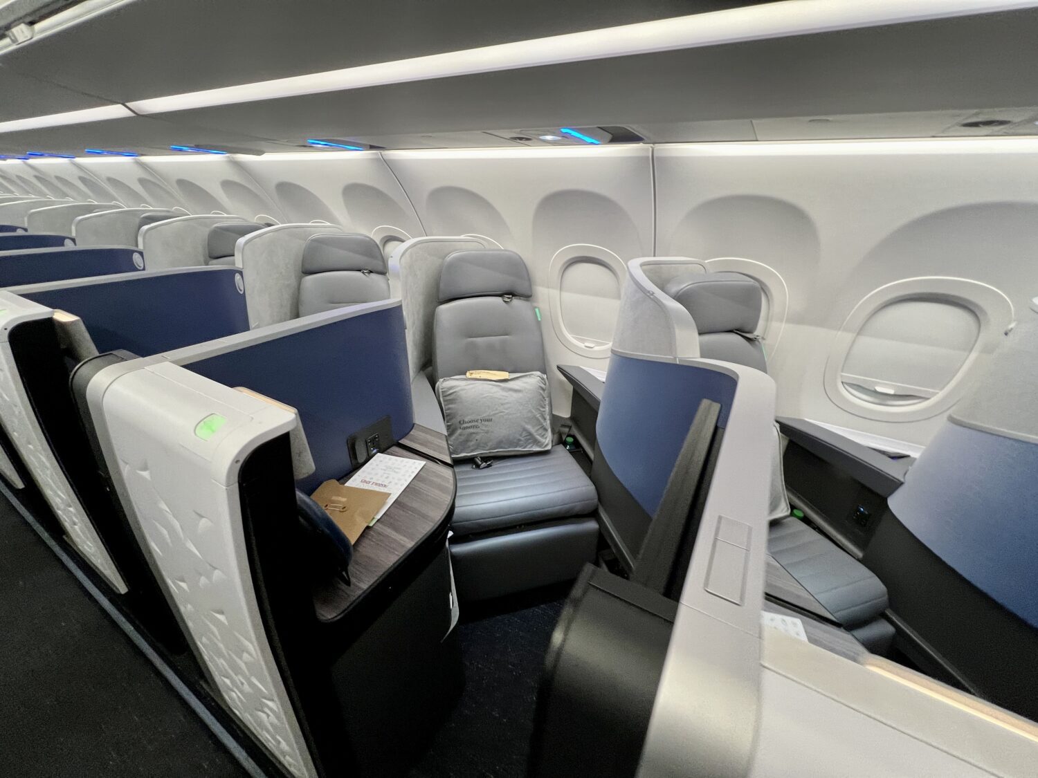 jetblue mint suites left