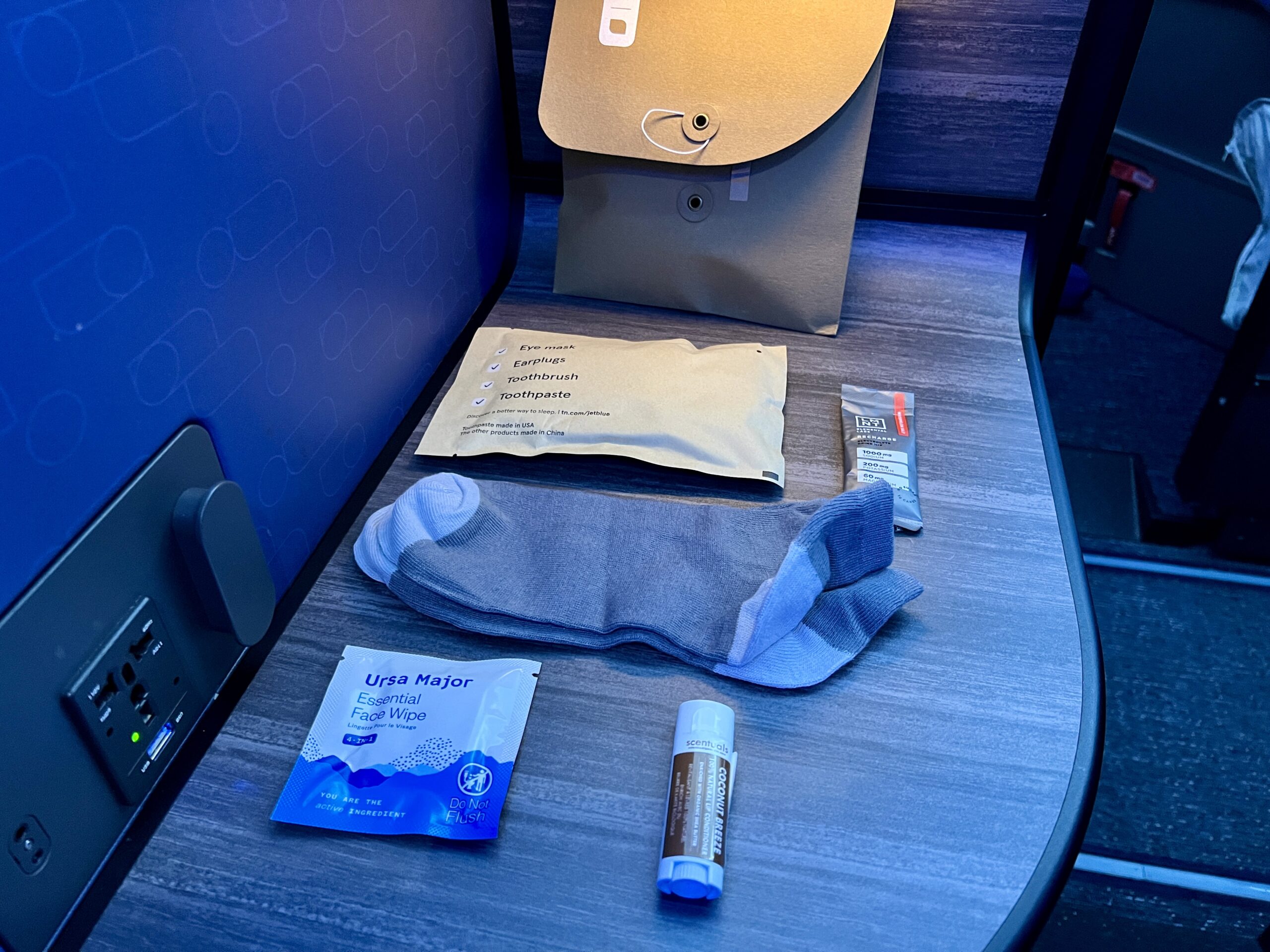 jetblue mint suite amenity kit