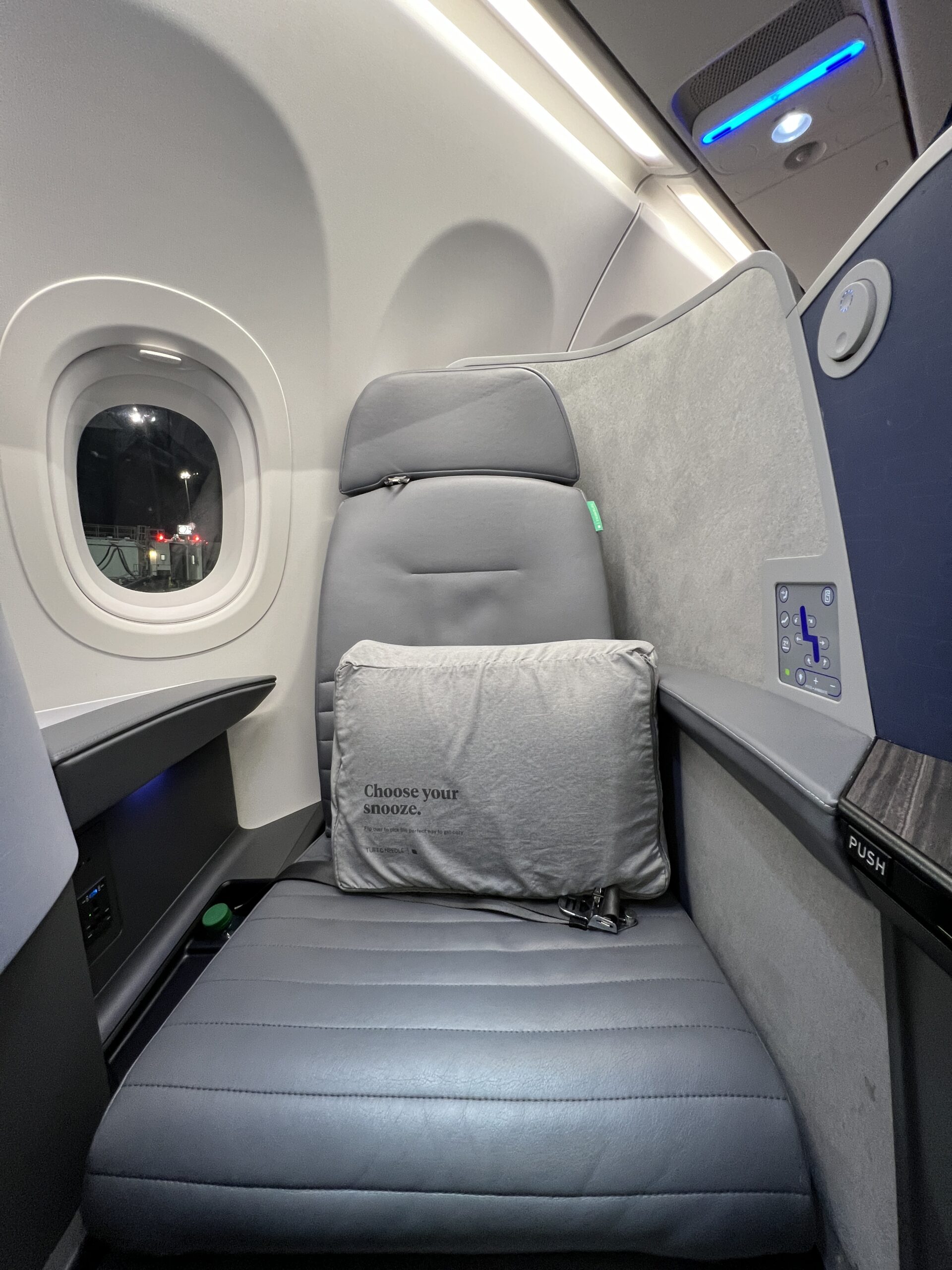 jetblue mint suite bedding