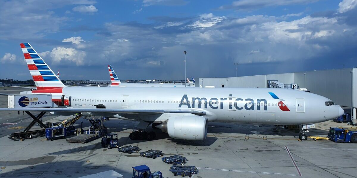 American Airlines plane