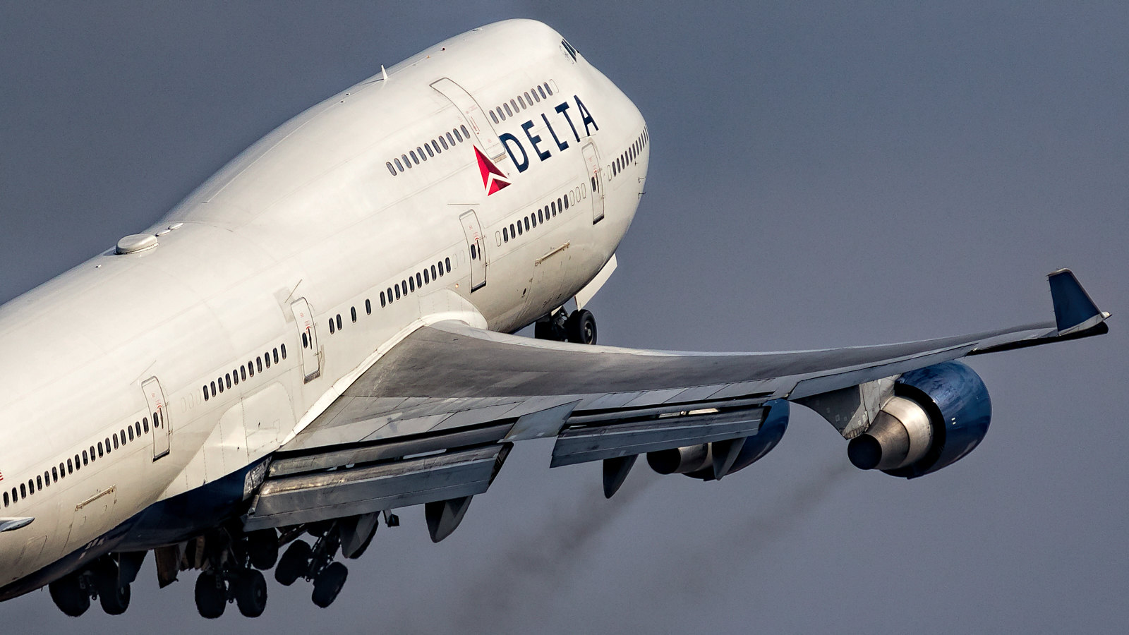 delta 747