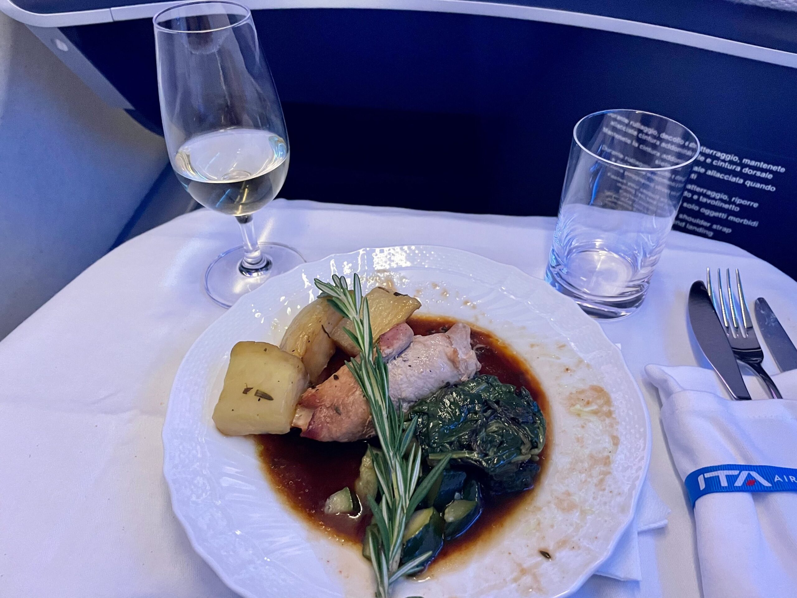 ITA Airways business class food