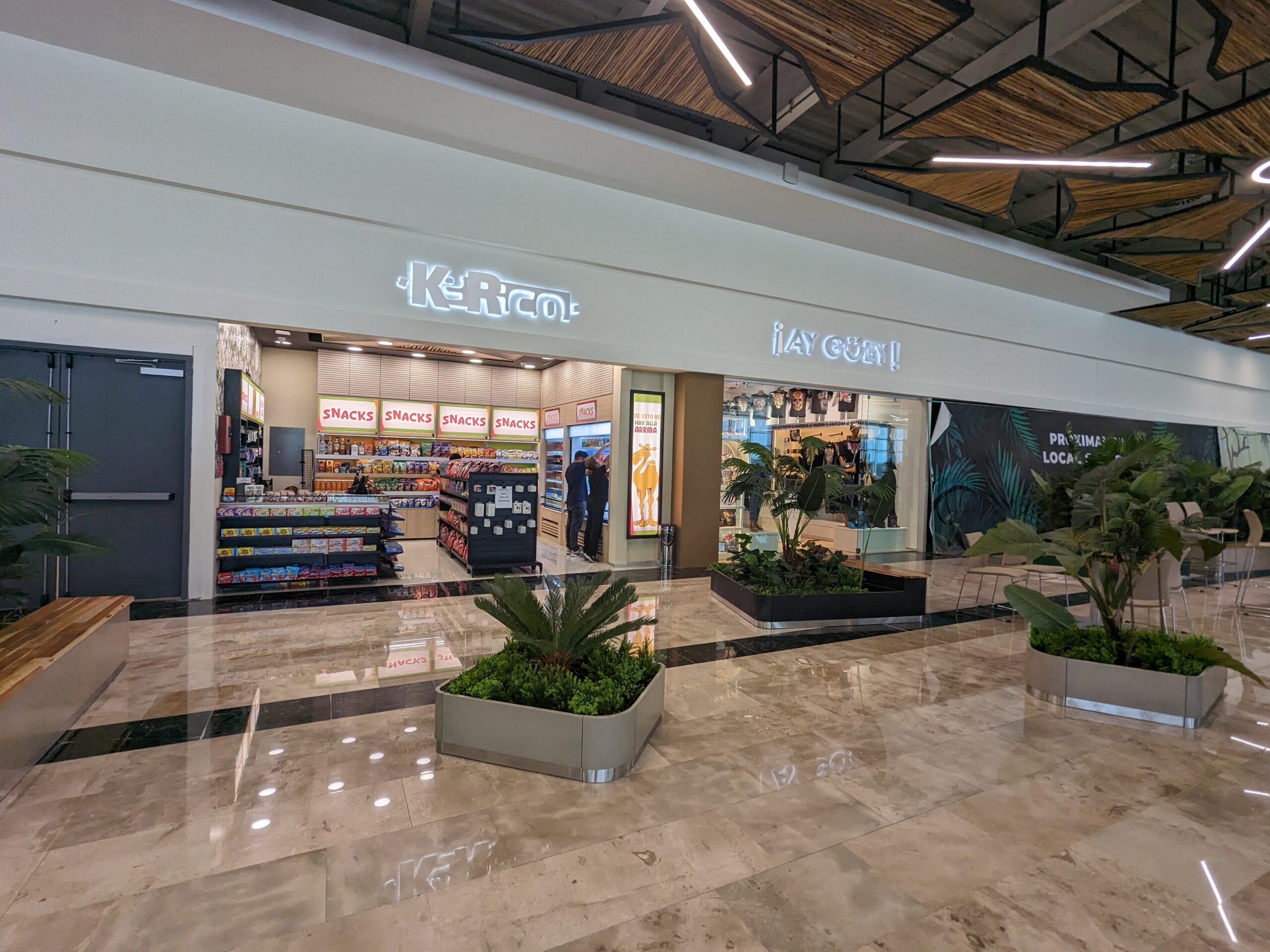 Tulum Airport shopping