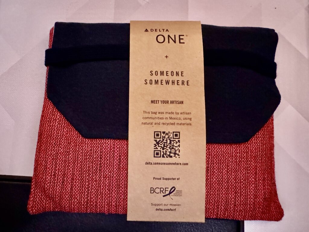 delta 767-400ER amenity kit