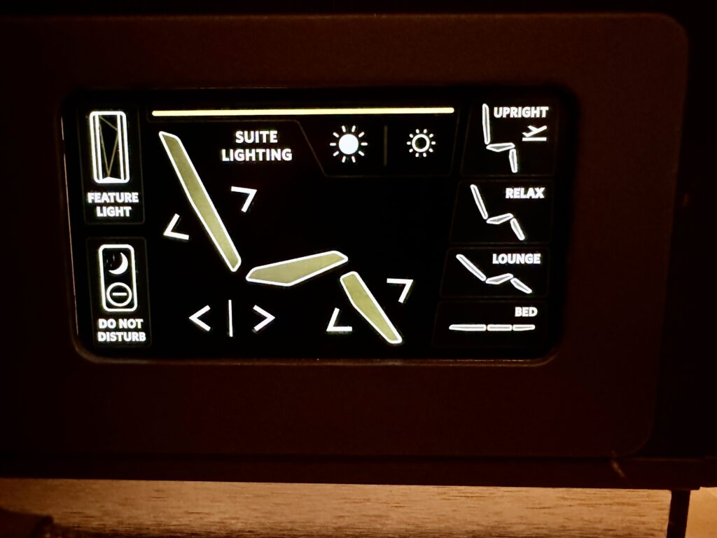 delta 767-400ER seat controls