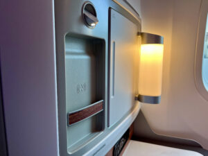 wireless charging hawaiian first class