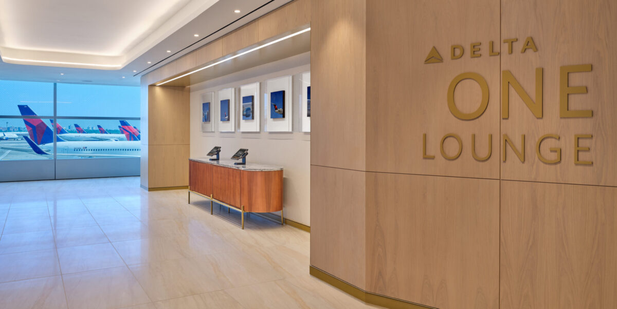 delta one lounge