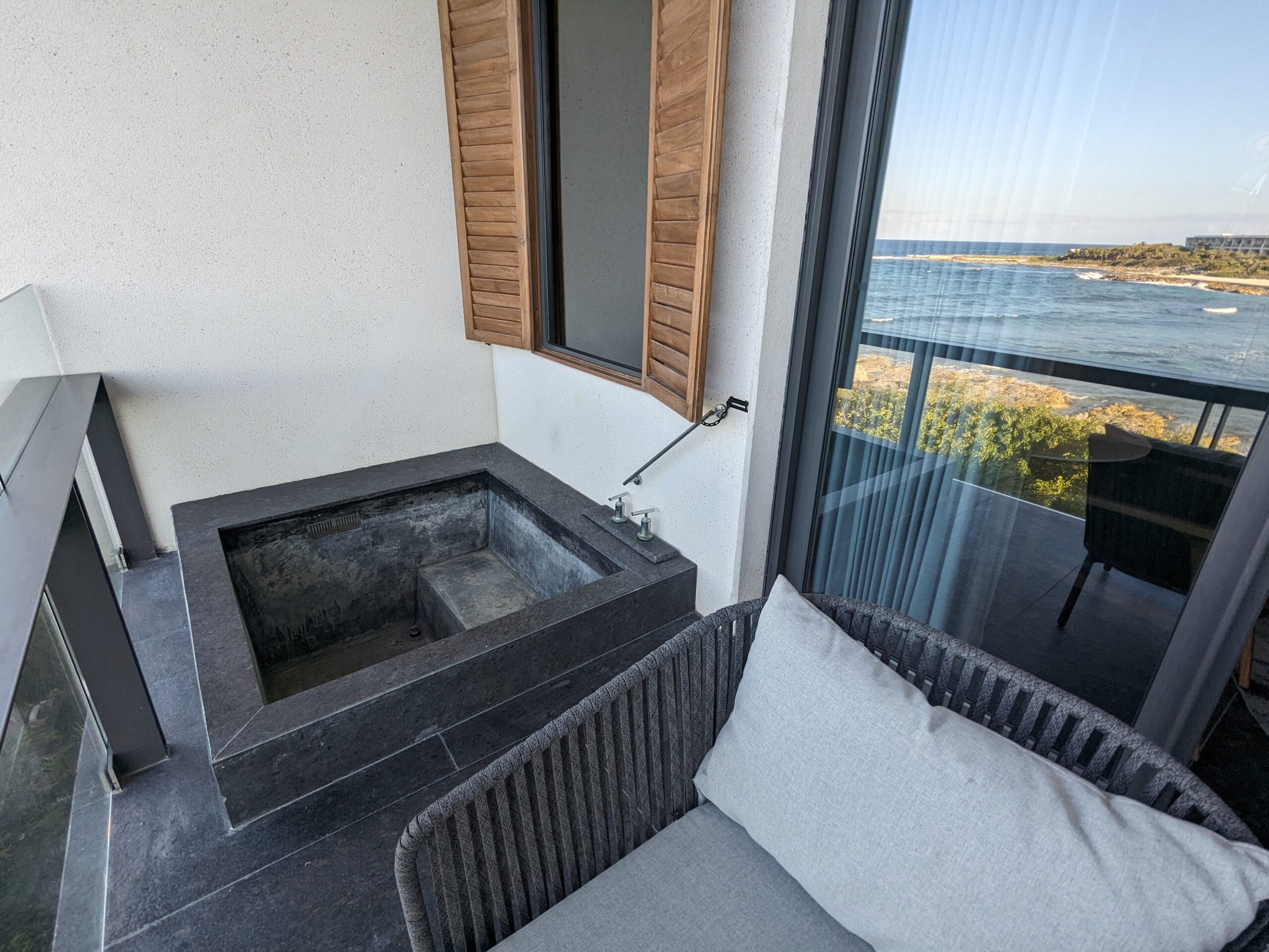 Conrad Tulum soaking tub
