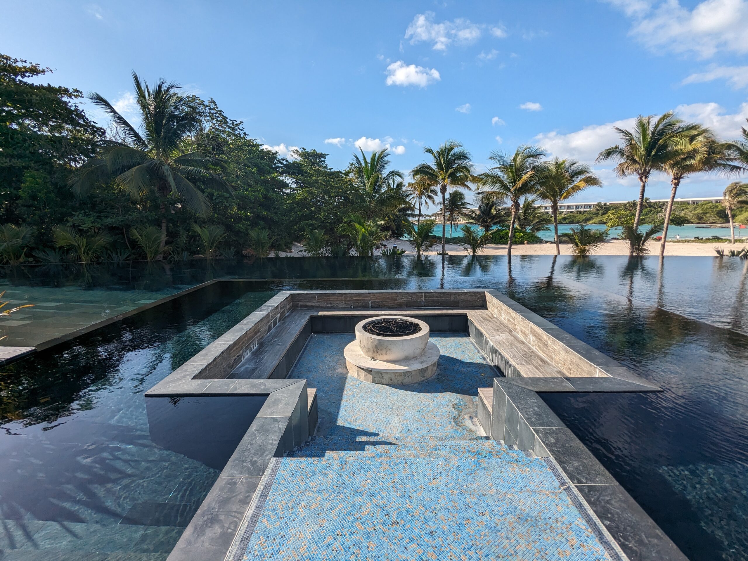 Conrad Tulum infinity pool